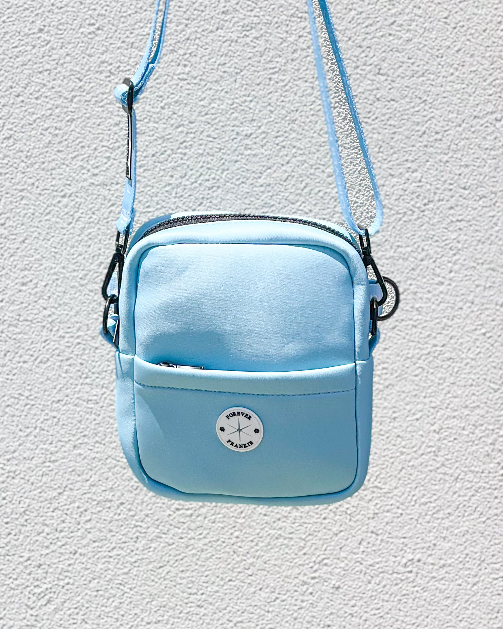 On The Go Travel Bag - Pastel Blue - End Of Line